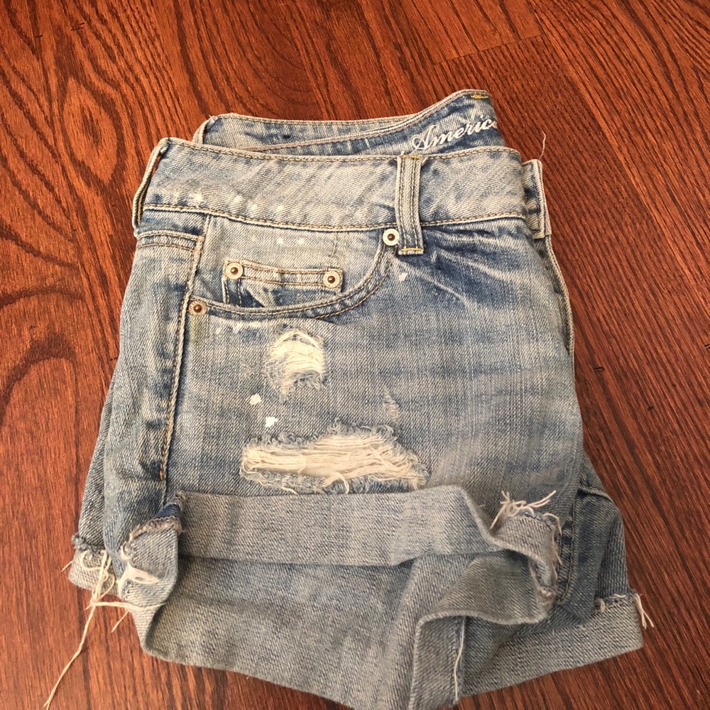 Ripped denim shorts
